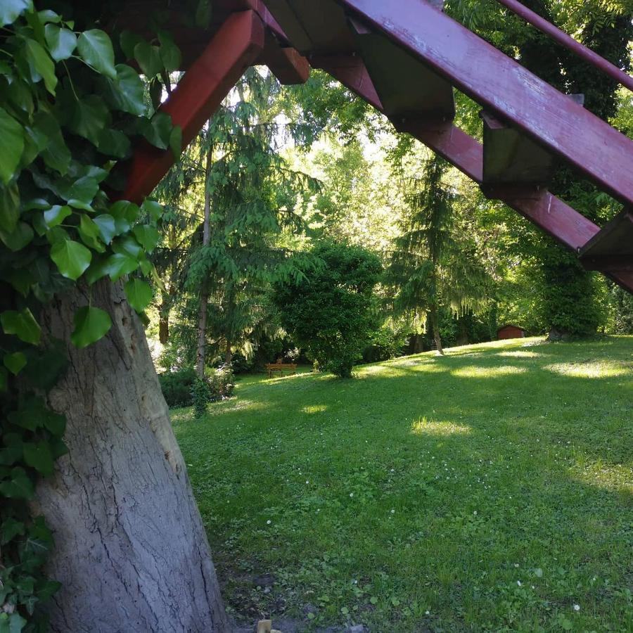 Park Hédervár Εξωτερικό φωτογραφία